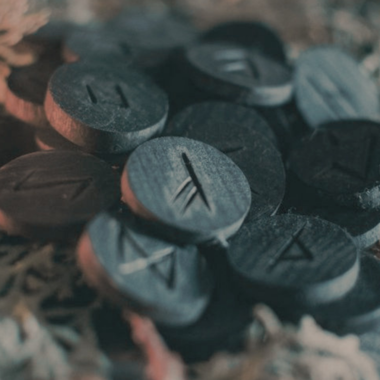 Scopri di più sull'articolo RUNE GERMANICHE (FUTHARK)